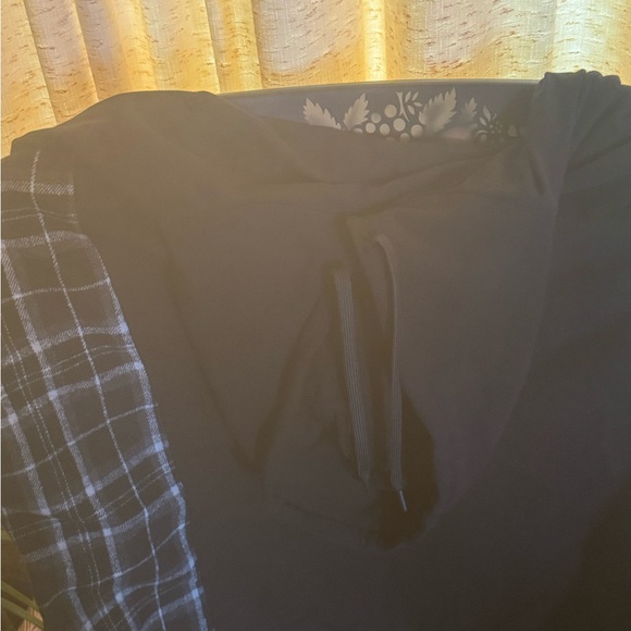 Black Women's Hoodie Sweater - Picture 6 of 7